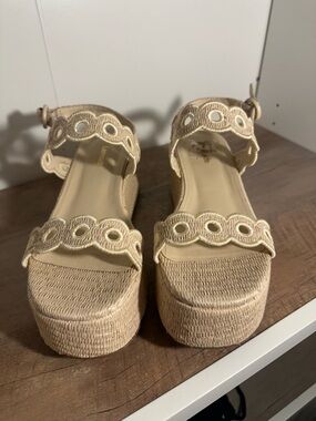 Larroude Beige Scalloped Wedge Platform Sandals